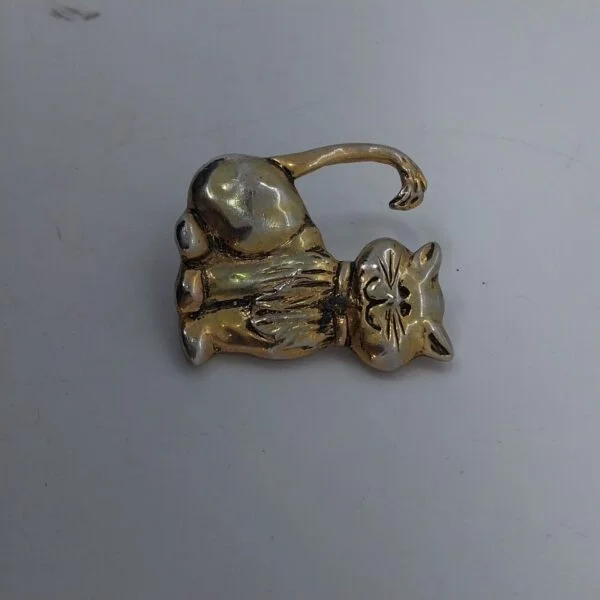 Vintage Large Cat Brooch Smiling, Kitten, Gold Tone 1.5 by 1.2" - Image 2