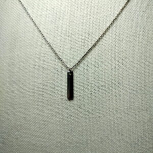 Rectangle metal pendant with chain necklace