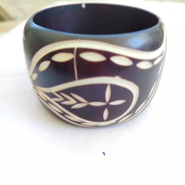 Vintage bohemian carved celluloid brown and white wide Bangle Bracelet
