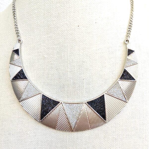 Vintage black and silver tone choker necklace - Image 3