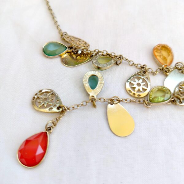 Elegant multi color teardrop gem stones gold tone necklace - Image 5
