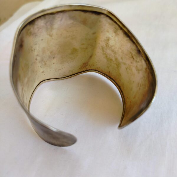 Vintage Native American silver tone and coral cuff bracelet - Image 3