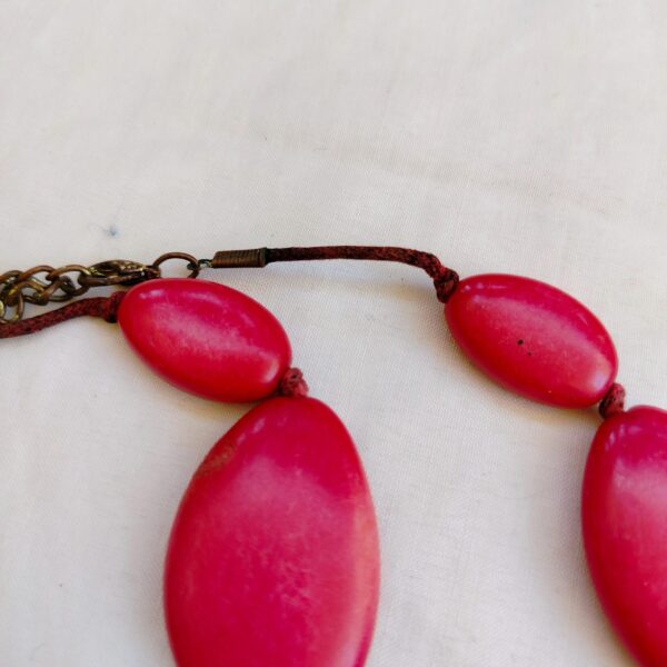 Lovely bohemian red plastic bead chunky bib necklace - Image 3