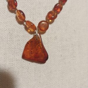 Natural amber neckace