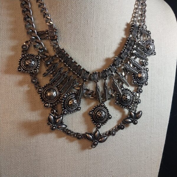 Vintage Boho Statement Metal Necklace – Antique Silver Finish - Image 3