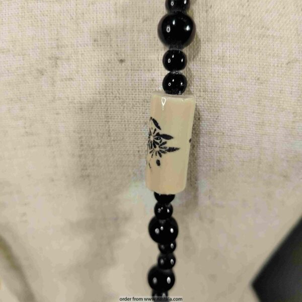 Vintage Long Beaded Necklace with Hand-Painted Bamboo Accents – Black & Beige - Image 5