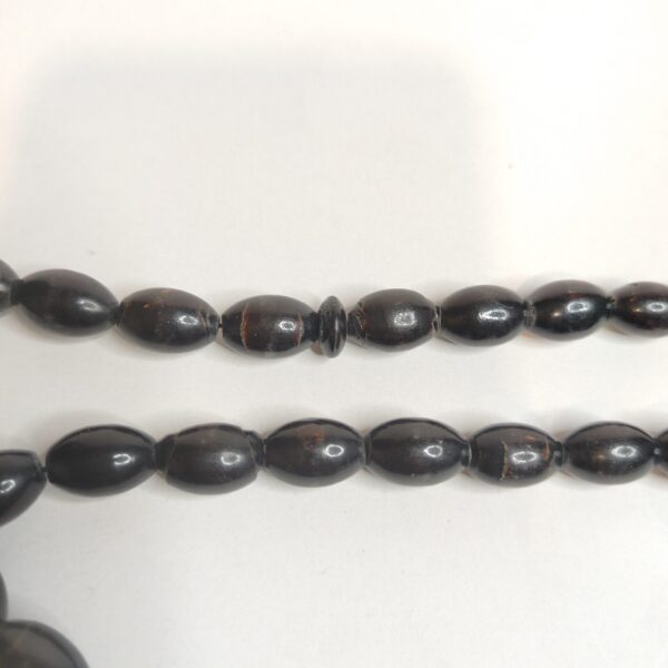 Natural Black Yusr Coral Prayer Beads – 33 Beads Misbaha with Silver color Tassel مسبحة يسر - مرجان طبيعي من النوادر - Image 3