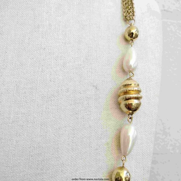 Vintage-Inspired Gold Chain Necklace with Textured Beads and Faux Pearls - Image 3
