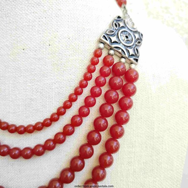 Bold Red Beaded Statement Necklace عقد خرز أحمر جريء - Image 2