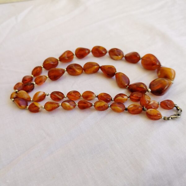 Vintage Amber Tone Teardrop Beaded Necklace - Image 2