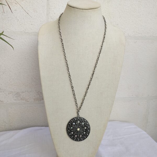 Antique-Style Mandala Pendant Necklace - Image 2