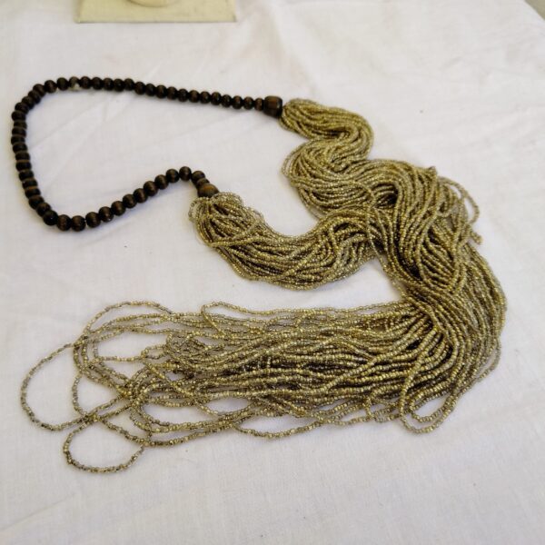Elegant Beaded Necklace with Wooden and Metallic Beads - Image 2