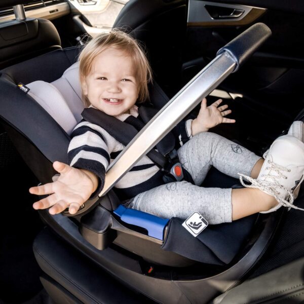 Hauck Ipro Baby I-Size Carrier With Two Piece Newborn Reducer, Evolutive, Lightweight, Compatible Isofix Base, Car Seat For Group 0+ Up To 13 Kg, Black - Image 12