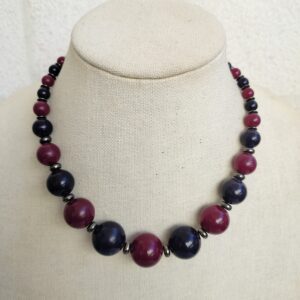 Elegant Two-Tone Beaded Necklace