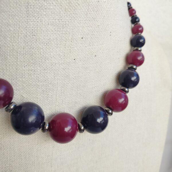Elegant Two-Tone Beaded Necklace - Image 2