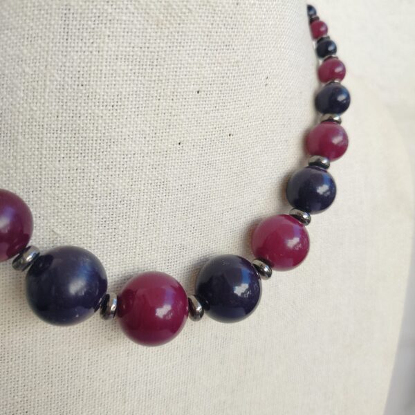 Elegant Two-Tone Beaded Necklace - Image 2