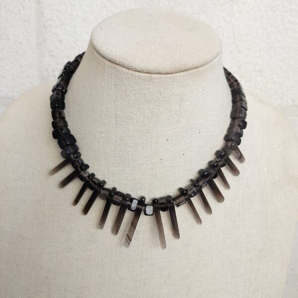 Glass beads necklace