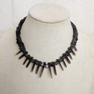 Glass beads necklace