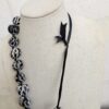 Vintage costume jewelry black and white chestnut ribbon necklace - Image 4