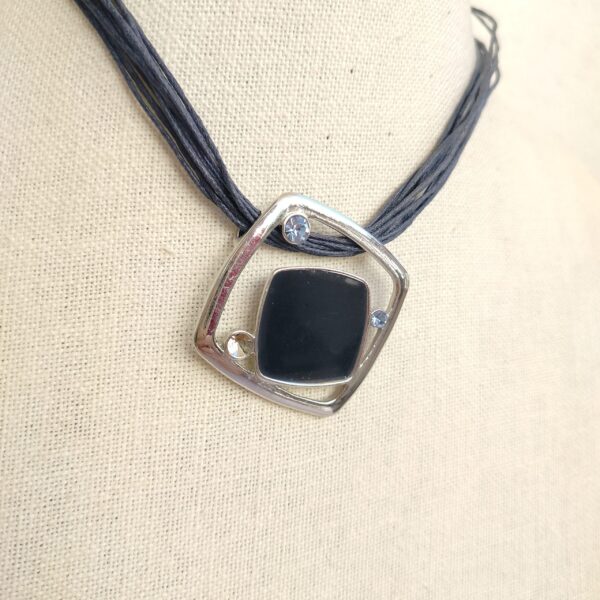 Leather strands necklace with square black bead - Image 2