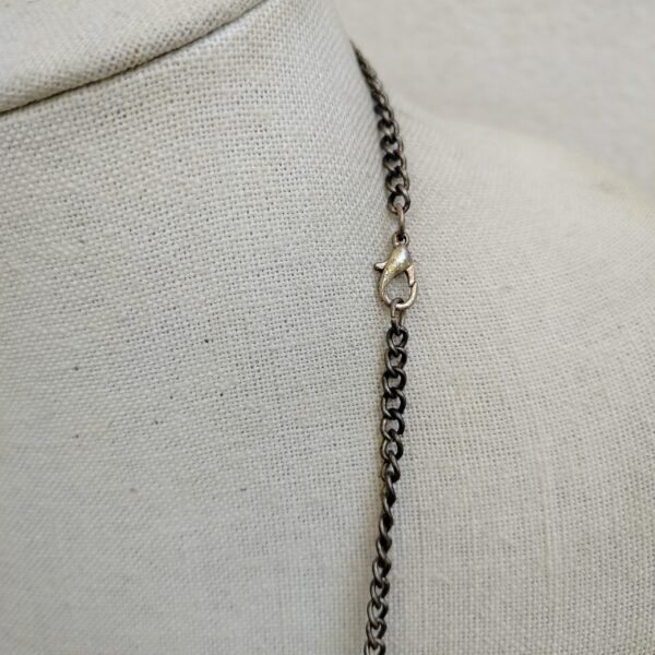Long Necklace with Colorful Beads and Patterns - قلادة طويلة مع خرز ملون وزخارف - Image 2