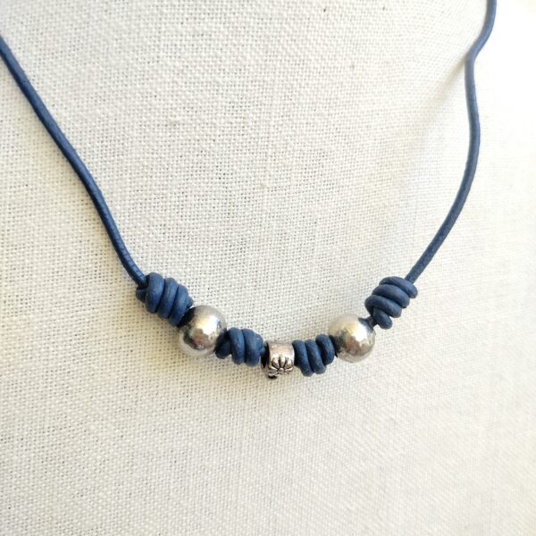 Minimalist Blue Cord Necklace with Metal Beads - قلادة حبل أزرق بسيطة مع خرز معدني - Image 2