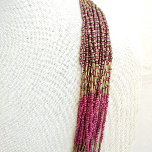 Multi-Strand Beaded Necklace in Pink and Green - قلادة متعددة الأشرطة من الخرز باللونين الوردي والأخضر - Image 3