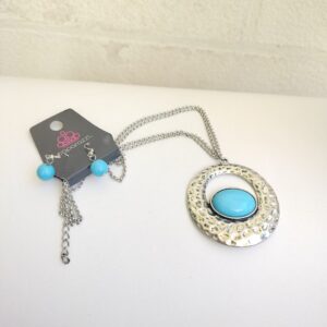 Necklace and earings set