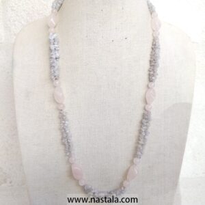 A necklace made with natural rose quartz and chip stones | قلادة مصنوعة من العقيق الوردي الطبيعي وحجارة الرقائق