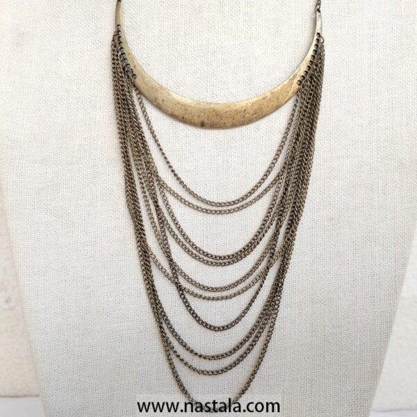 A boho-style necklace with layered chains and a crescent pendant | قلادة بأسلوب بوهيمي مع سلاسل متعددة وقلادة هلالية - Image 4