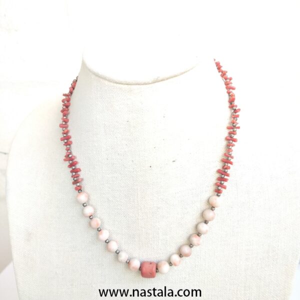 Handcrafted Natural Tunisian Coral & Stone Bead Necklace – قلادة مصنوعة يدويًا من المرجان التونسي الطبيعي والحجر