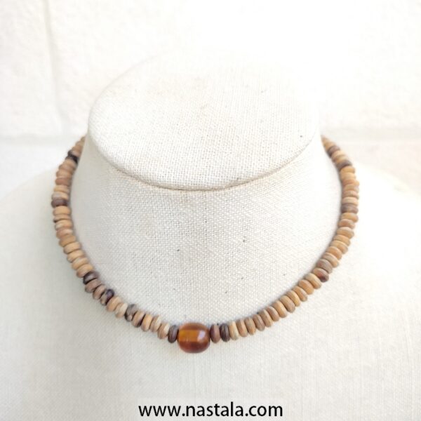 "Handcrafted Kuka Wood & sandalus Bead Necklace – قلادة مصنوعة يدويًا من خشب كوكا ووحبه سندلس قديمة"