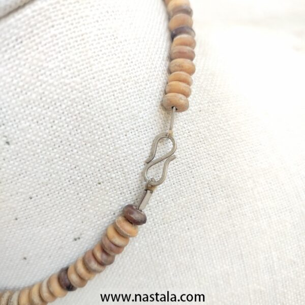 "Handcrafted Kuka Wood & sandalus Bead Necklace – قلادة مصنوعة يدويًا من خشب كوكا ووحبه سندلس قديمة" - Image 2