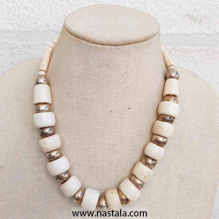Chunky Cream and Silver Bead Necklace - Image 8