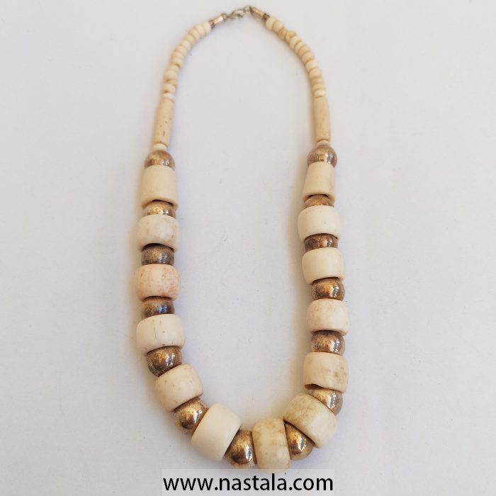 Chunky Cream and Silver Bead Necklace - Image 7